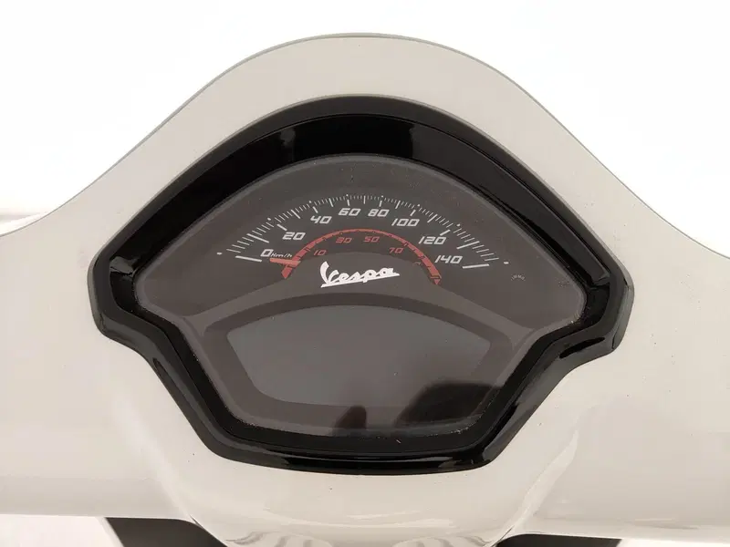 Vespa GTS 125 Supersport (2025 - 26) (12)