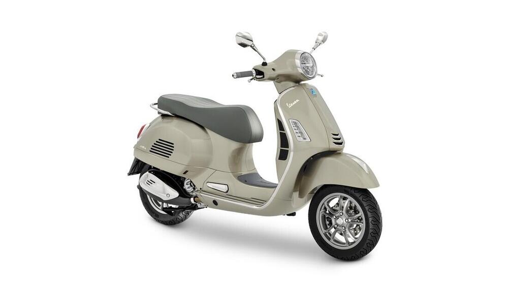 Vespa GTS 300 Hpe Touring (2019)