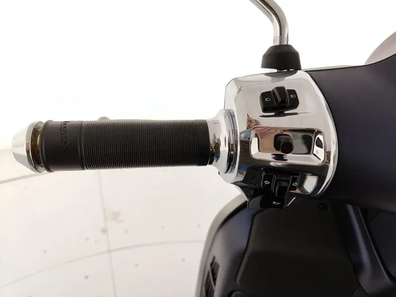 Vespa GTS 300 ABS (2014 - 16) (7)