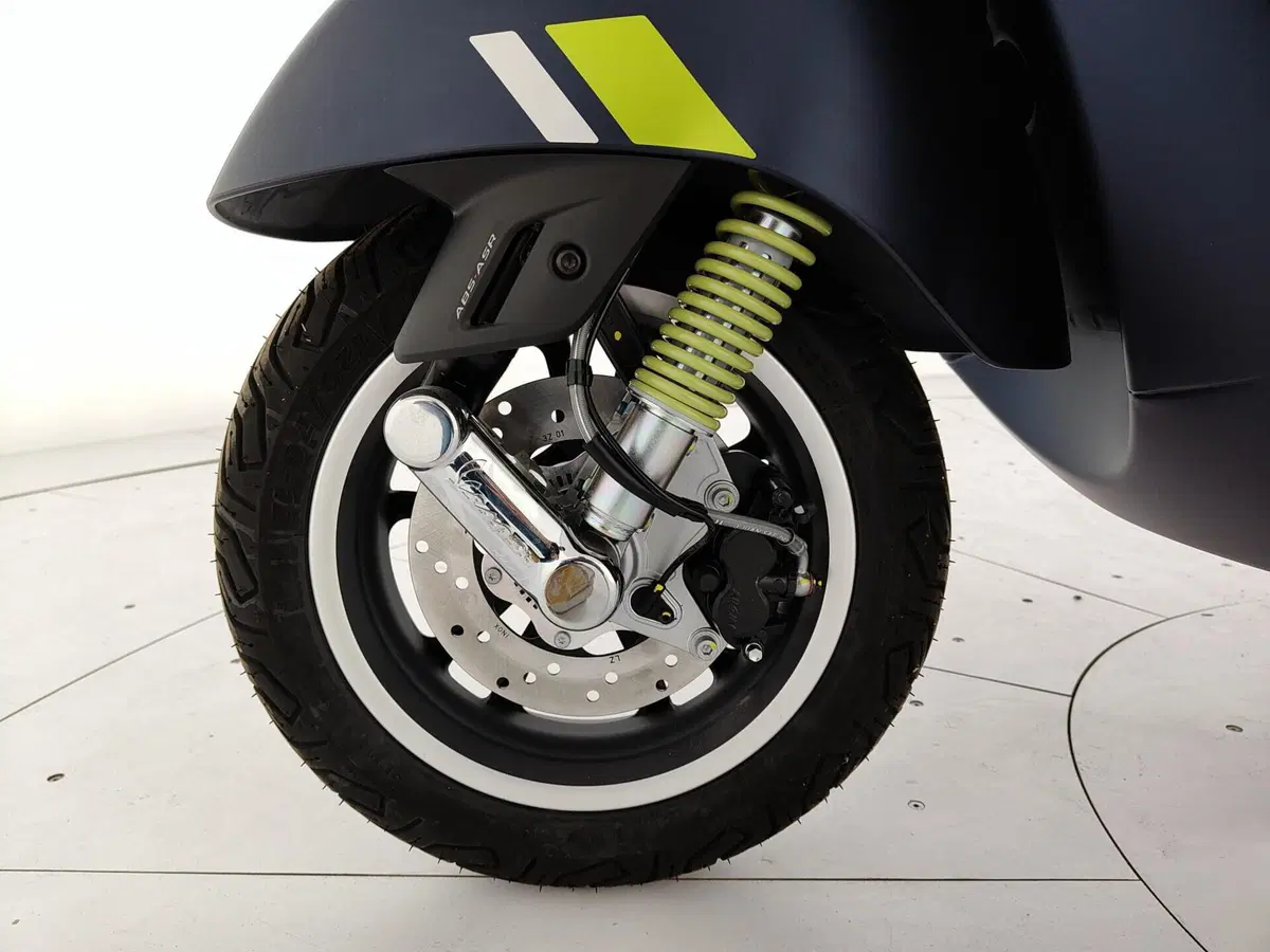 Vespa GTS 300 (2023 - 24) (9)