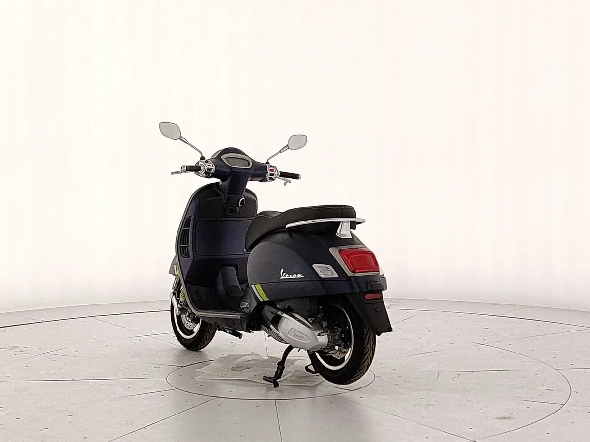 Vespa GTS 300 (2023 - 24) (3)