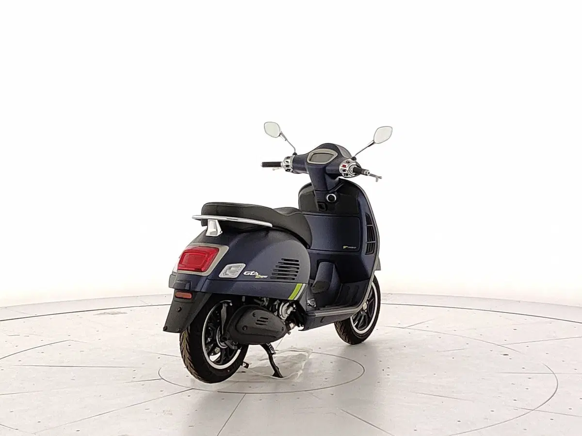 Vespa GTS 300 (2023 - 24) (4)