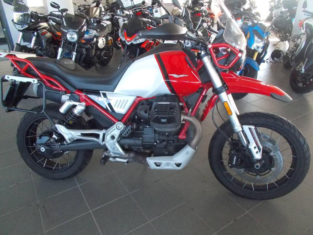 Moto Guzzi V85 TT Evocative Graphics (2021 - 23) (2)