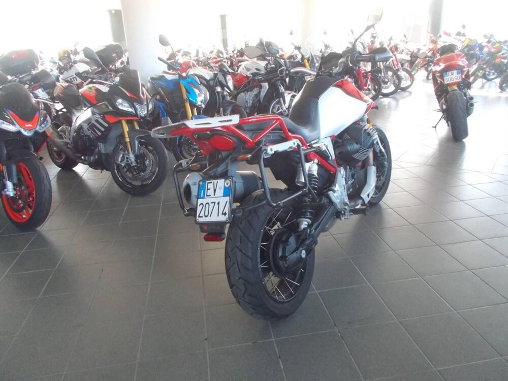 Moto Guzzi V85 TT Evocative Graphics (2021 - 23) (3)