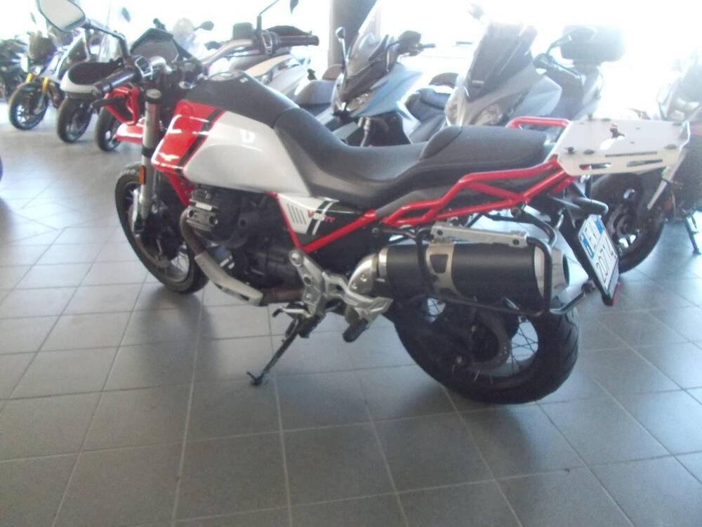 Moto Guzzi V85 TT Evocative Graphics (2021 - 23) (5)