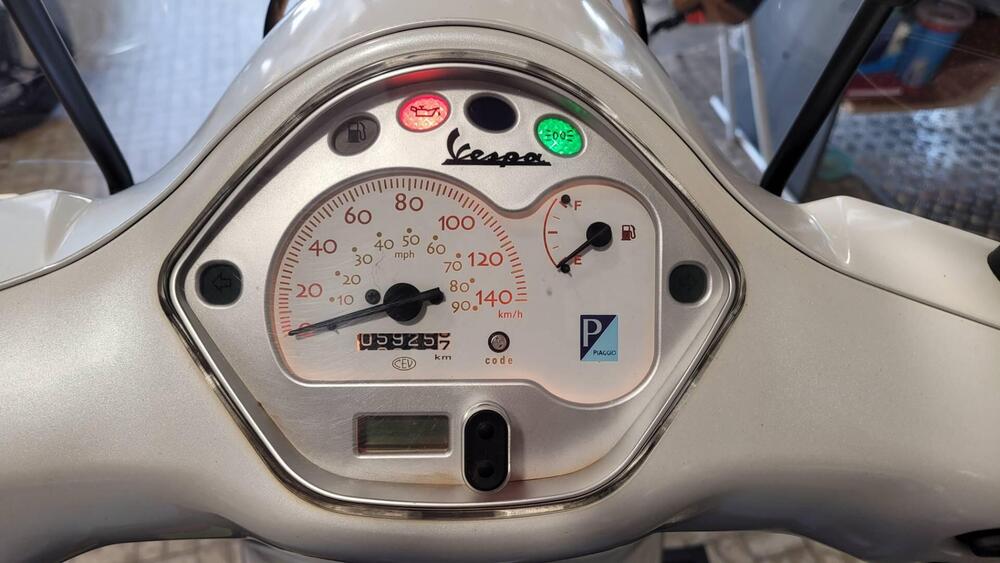 Vespa LX 150 (2005 - 11) (5)