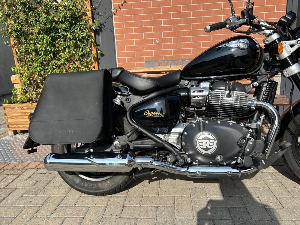 Royal Enfield Super Meteor 650 (2023 - 25) (3)