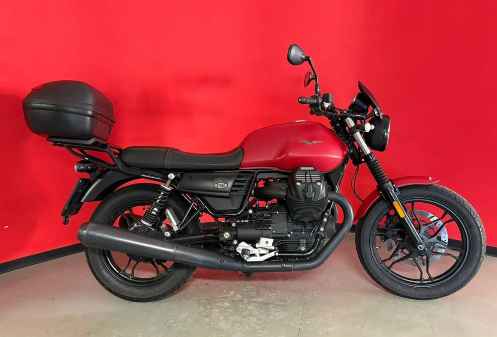 Moto Guzzi V7 III Stone (2017 - 20)