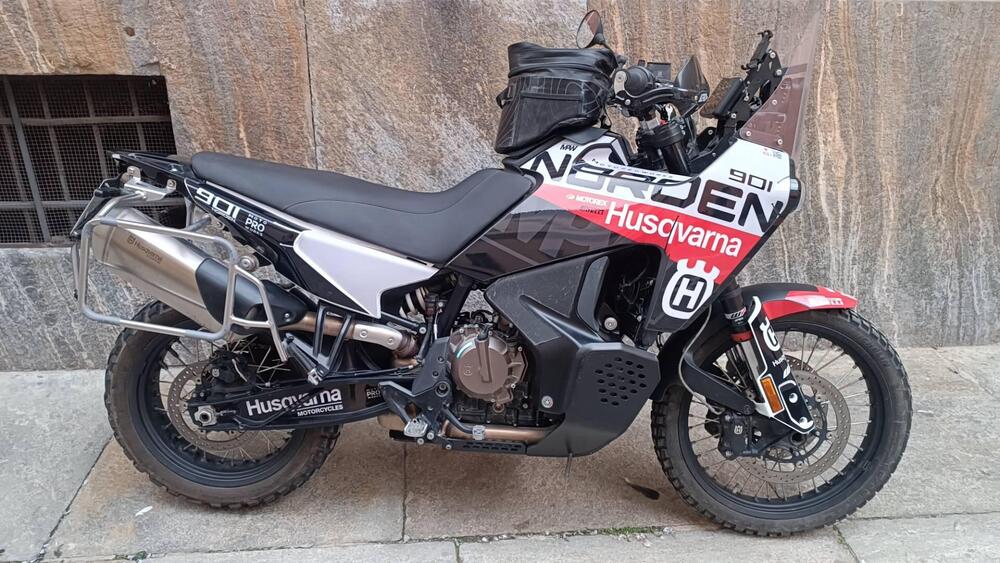 Husqvarna Norden 901 (2022 - 25) (2)