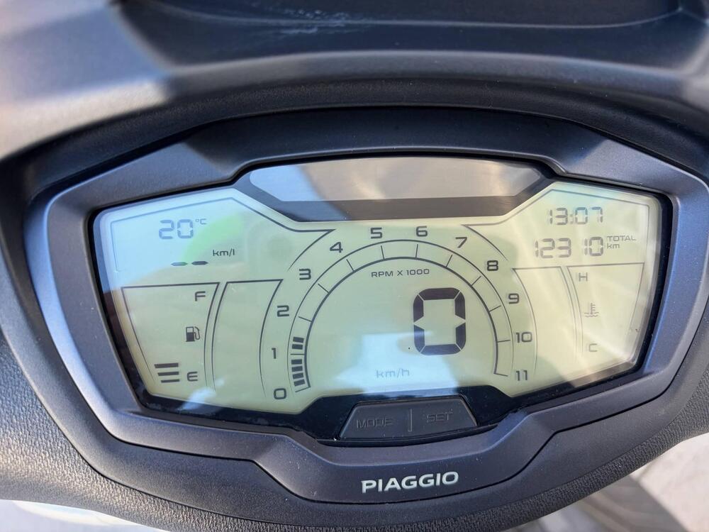 Piaggio Beverly 400 S ABS-ASR (2021 - 24) (4)