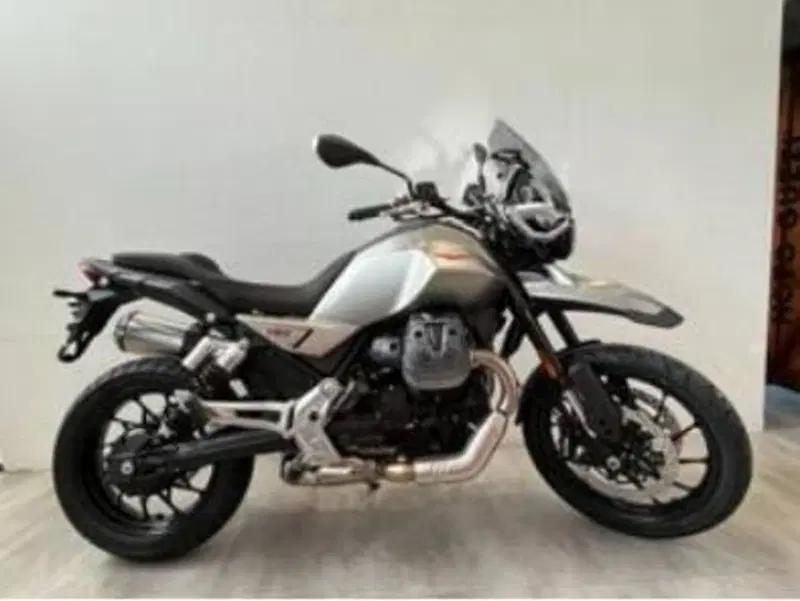 Moto Guzzi V85 Strada (2024 - 26)