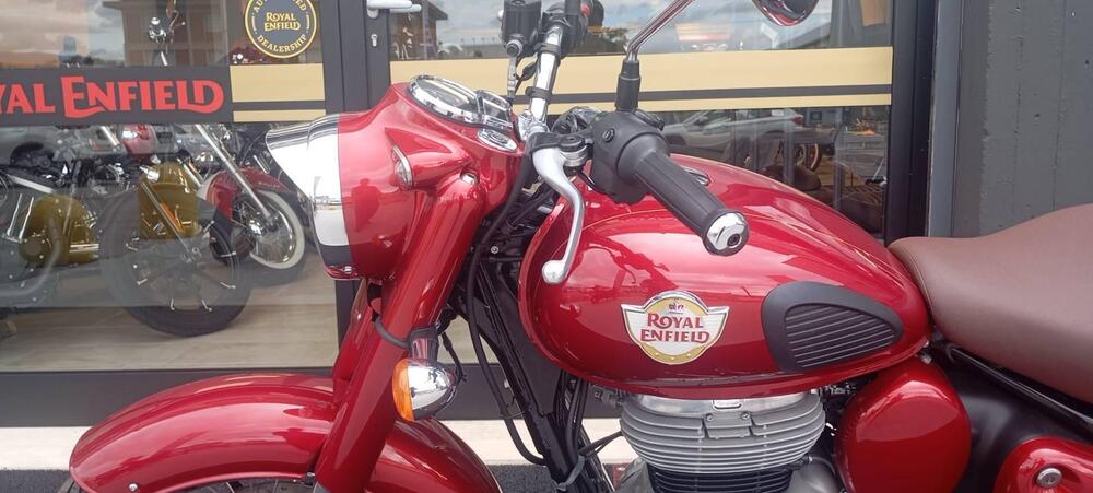 Royal Enfield Classic 350 (2021 - 25) (5)