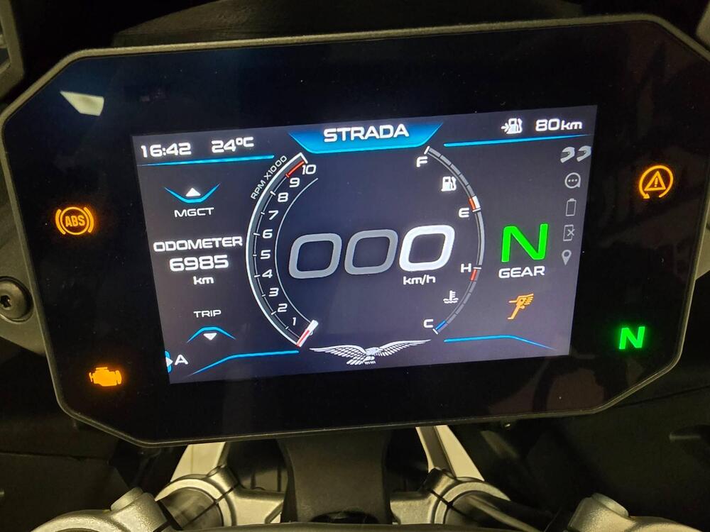 Moto Guzzi V100 Mandello (2022 - 24) (5)