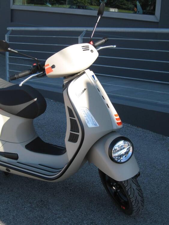 Vespa GTV 300 Hpe (2023 - 25) (2)