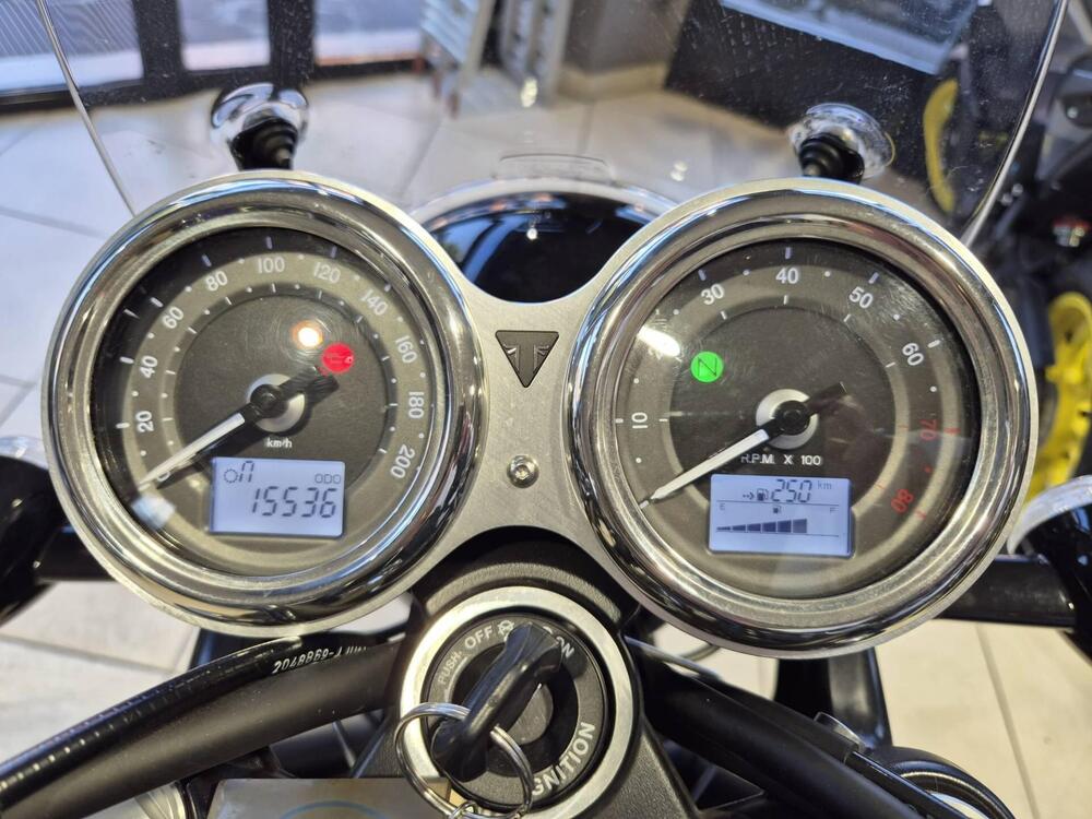 Triumph Bonneville T100 (2017 - 20) (4)