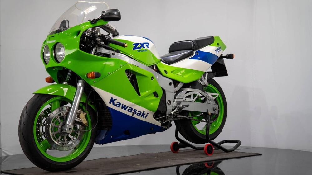 Kawasaki ZXR 750 (2)