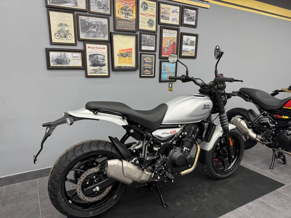 Royal Enfield Guerrilla 450 (2024 - 25) (3)