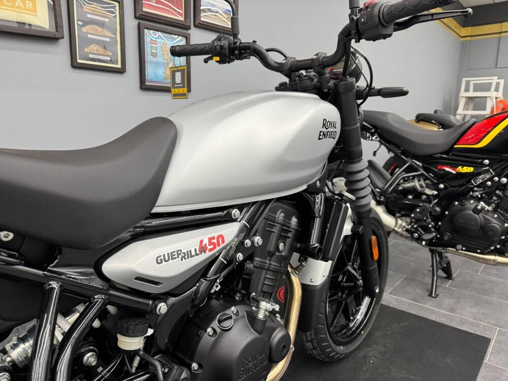 Royal Enfield Guerrilla 450 (2024 - 25) (4)