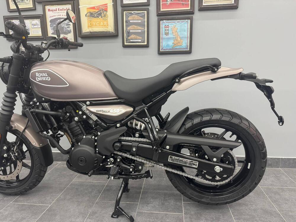 Royal Enfield Guerrilla 450 (2024 - 25) (2)