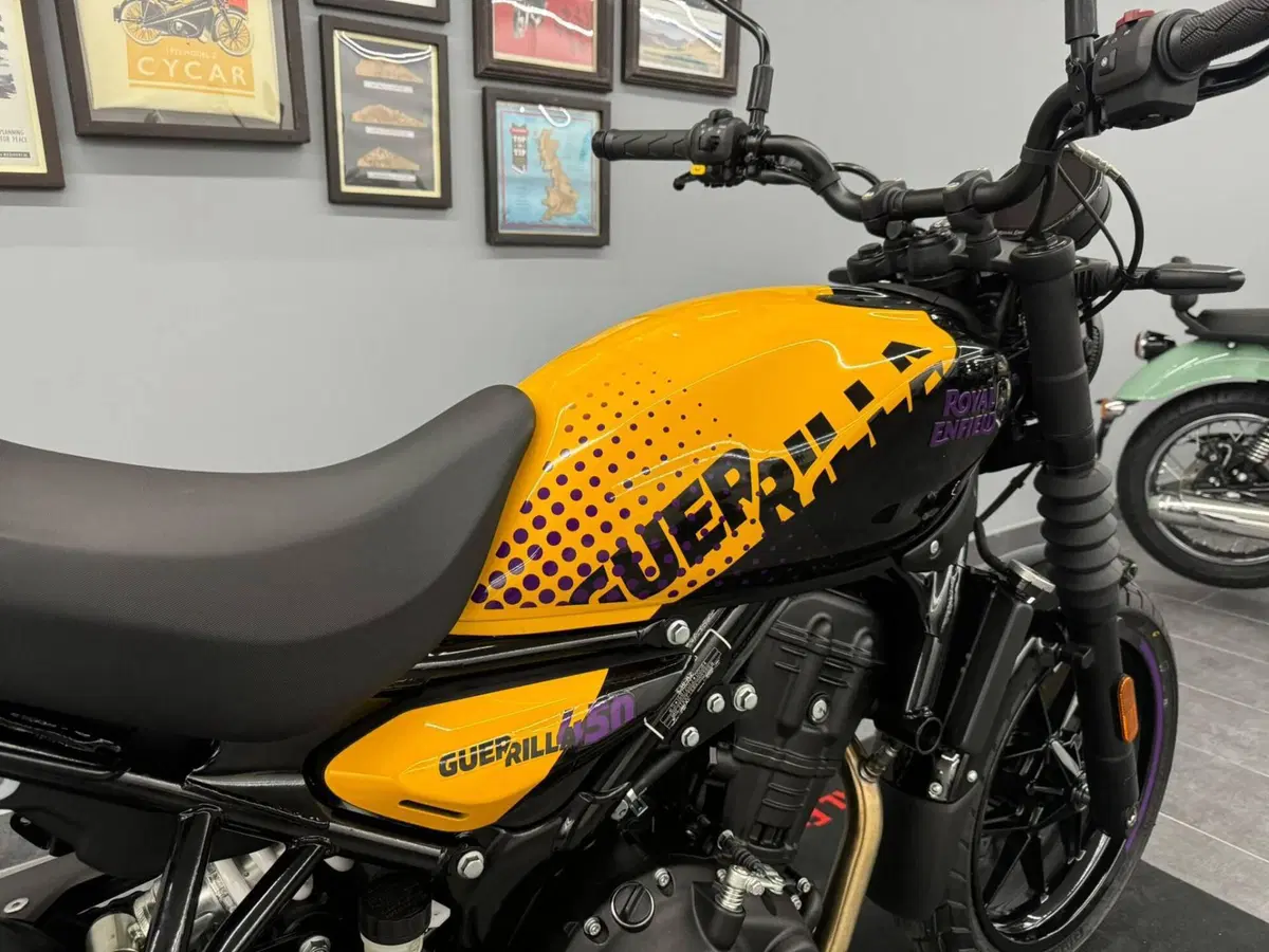 Royal Enfield Guerrilla 450 (2024 - 26) (7)