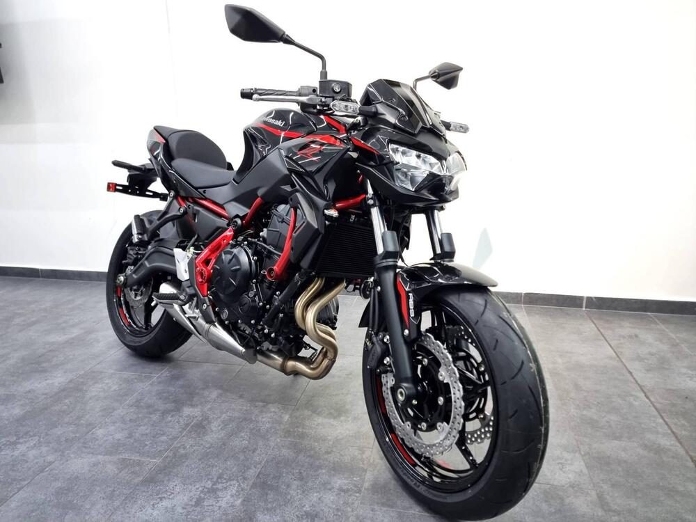 Kawasaki Z 650 (2025 - 26) (2)