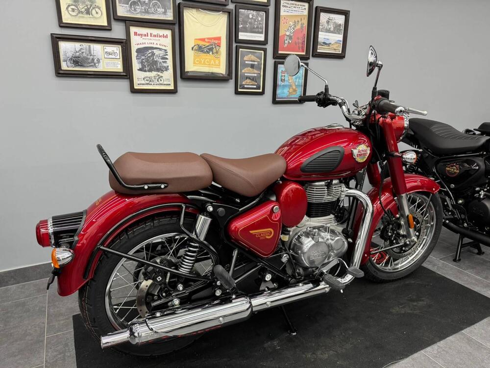 Royal Enfield Classic 350 (2021 - 25) (3)