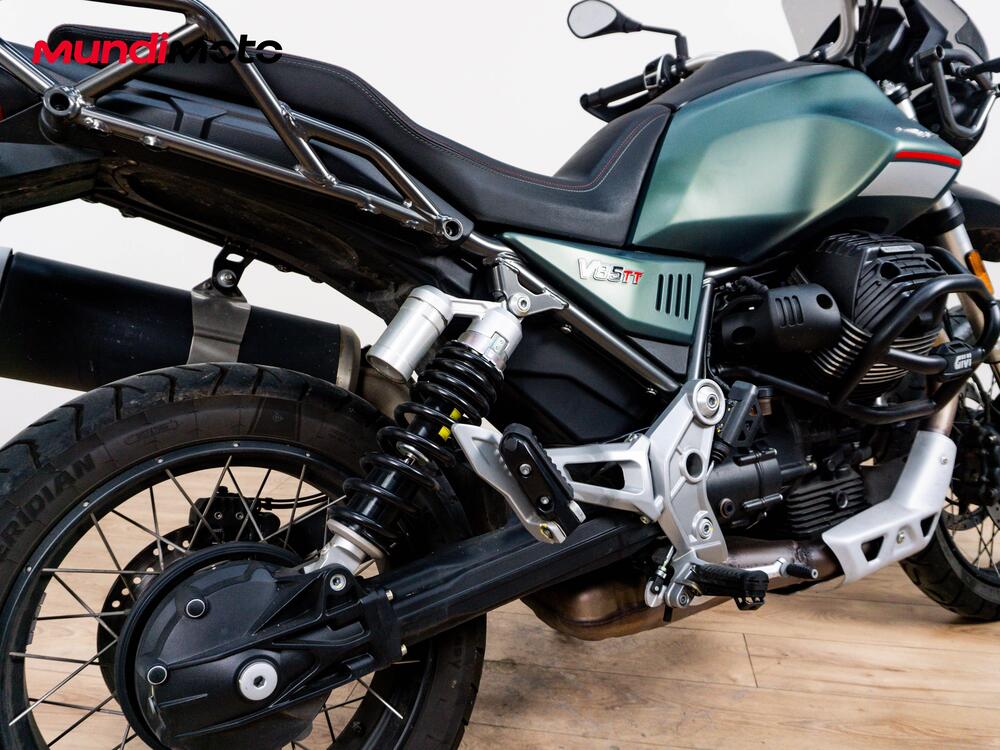 Moto Guzzi V85 TT Travel (2020) (4)