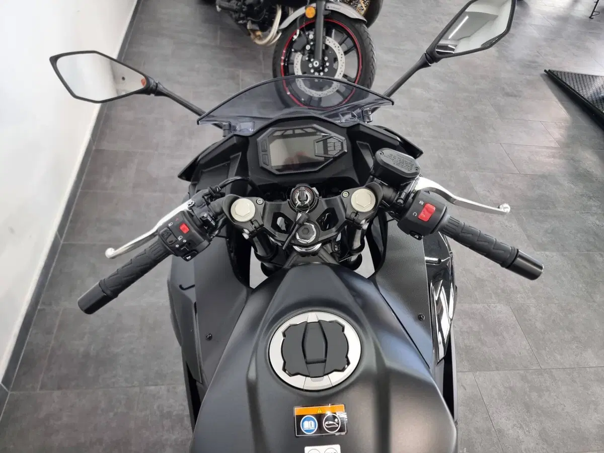 Kawasaki Ninja 500 (2024 - 26) (4)