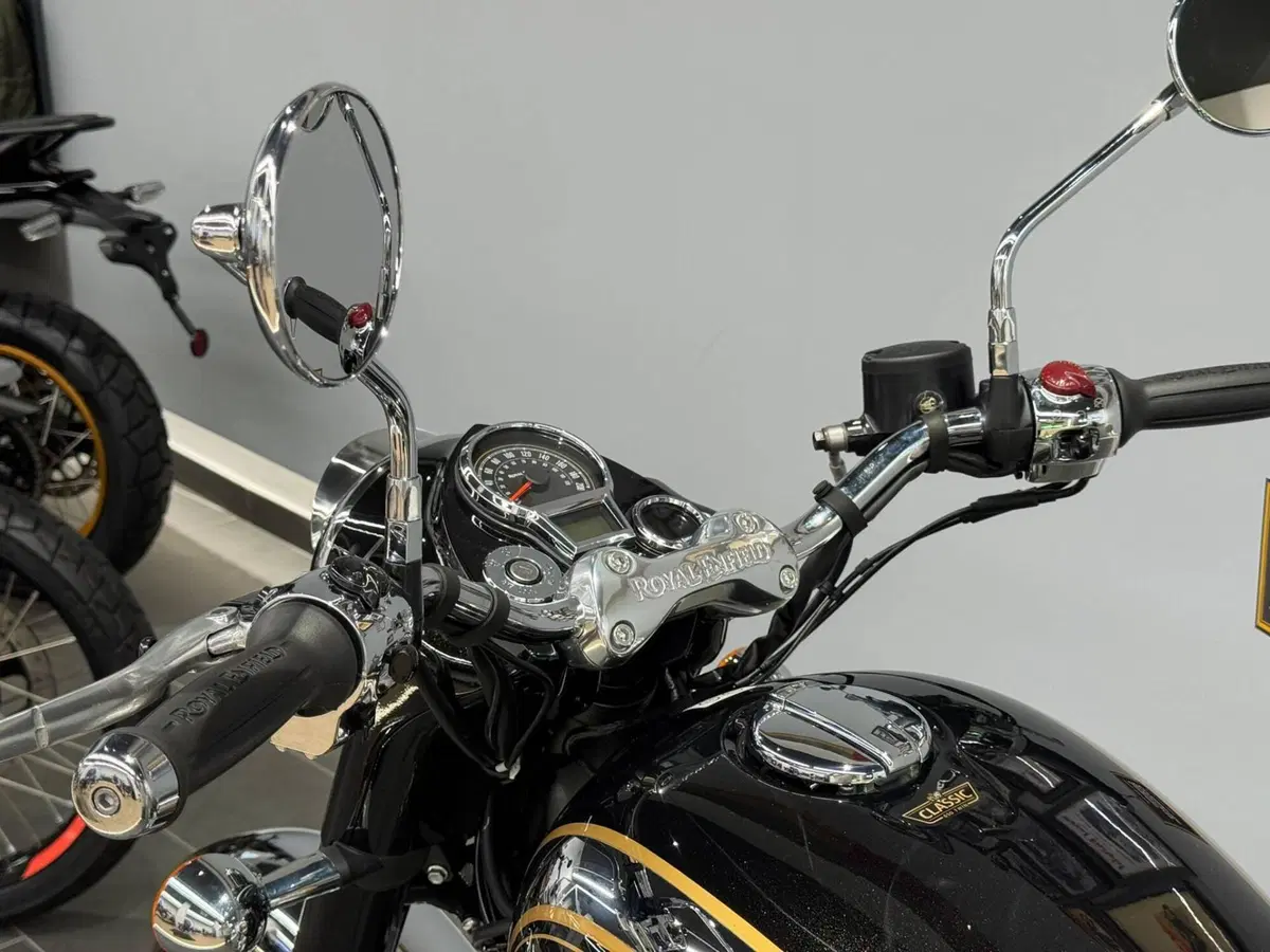 Royal Enfield Classic 650 (2025 - 26) (6)