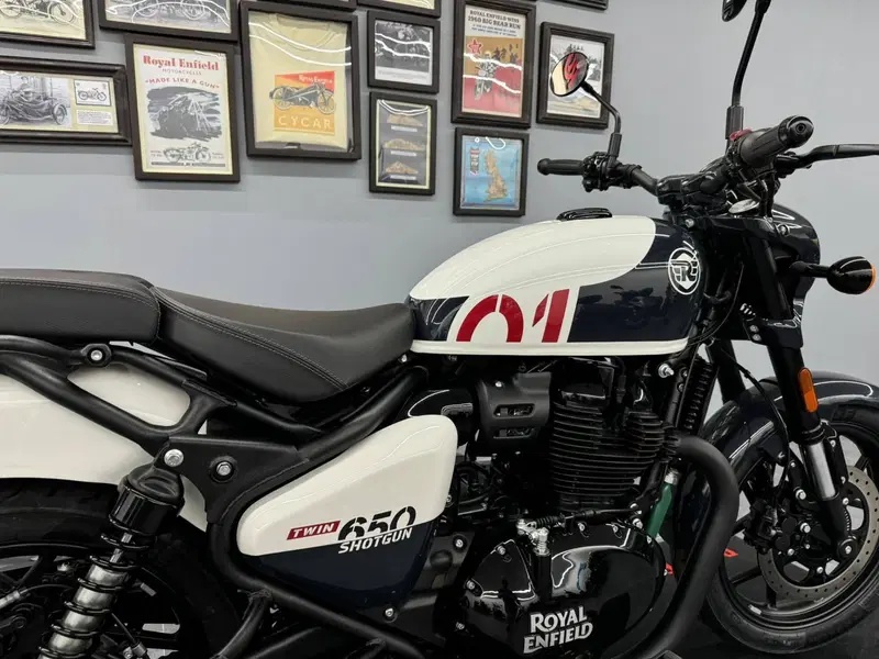 Royal Enfield Shotgun 650 (2024 - 26) (4)