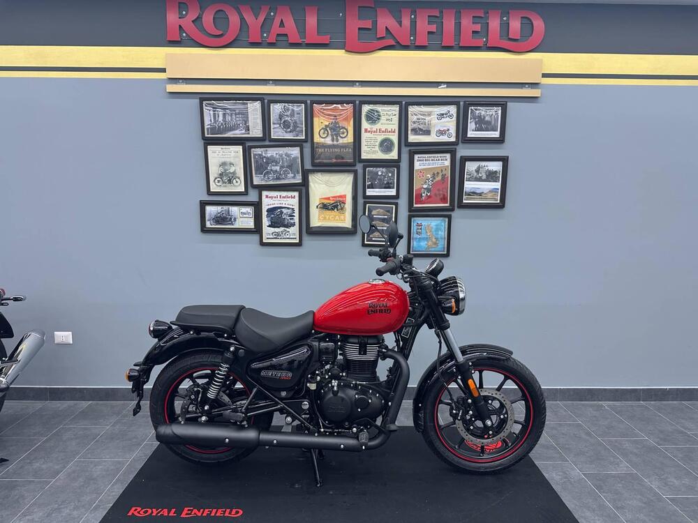 Royal Enfield Meteor 350 Fireball (2021 - 25) (2)