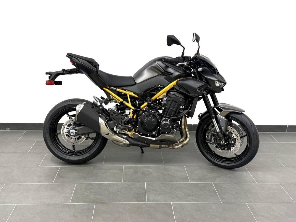Kawasaki Z 900 (2025 - 26) (5)