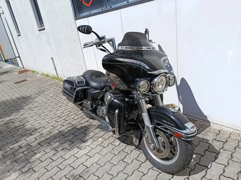 Harley-Davidson 1450 Electra Glide Ultra Classic (2006 - 07) - FLHTCUI (2)