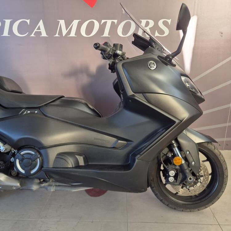 Yamaha T-Max 560 (2022 - 24) (3)