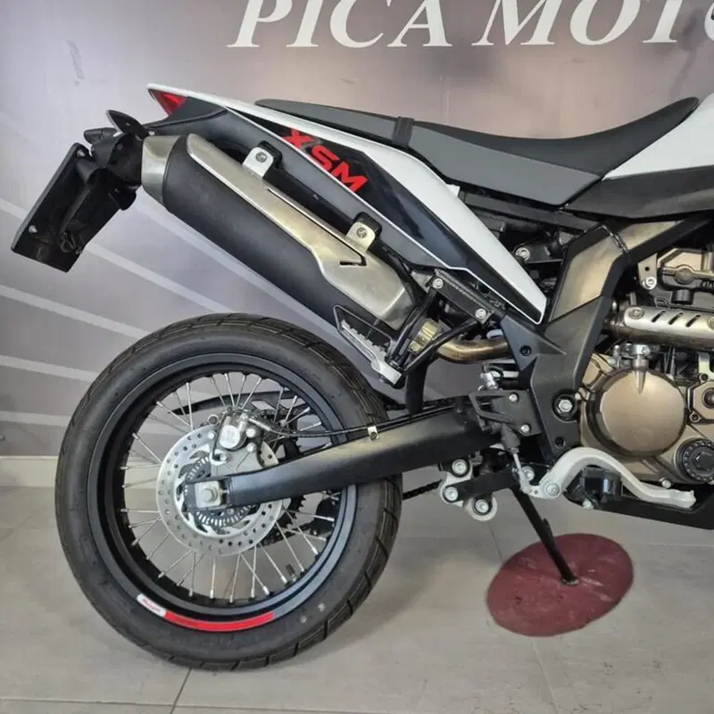 Malaguti XSM 125 (2021 - 26) (2)