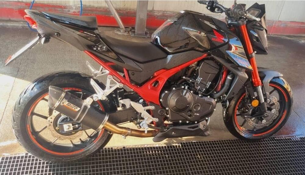 Honda CB 750 Hornet (2023 - 24) (2)