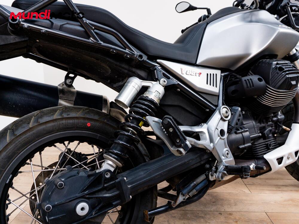 Moto Guzzi V85 TT (2024 - 25) (4)