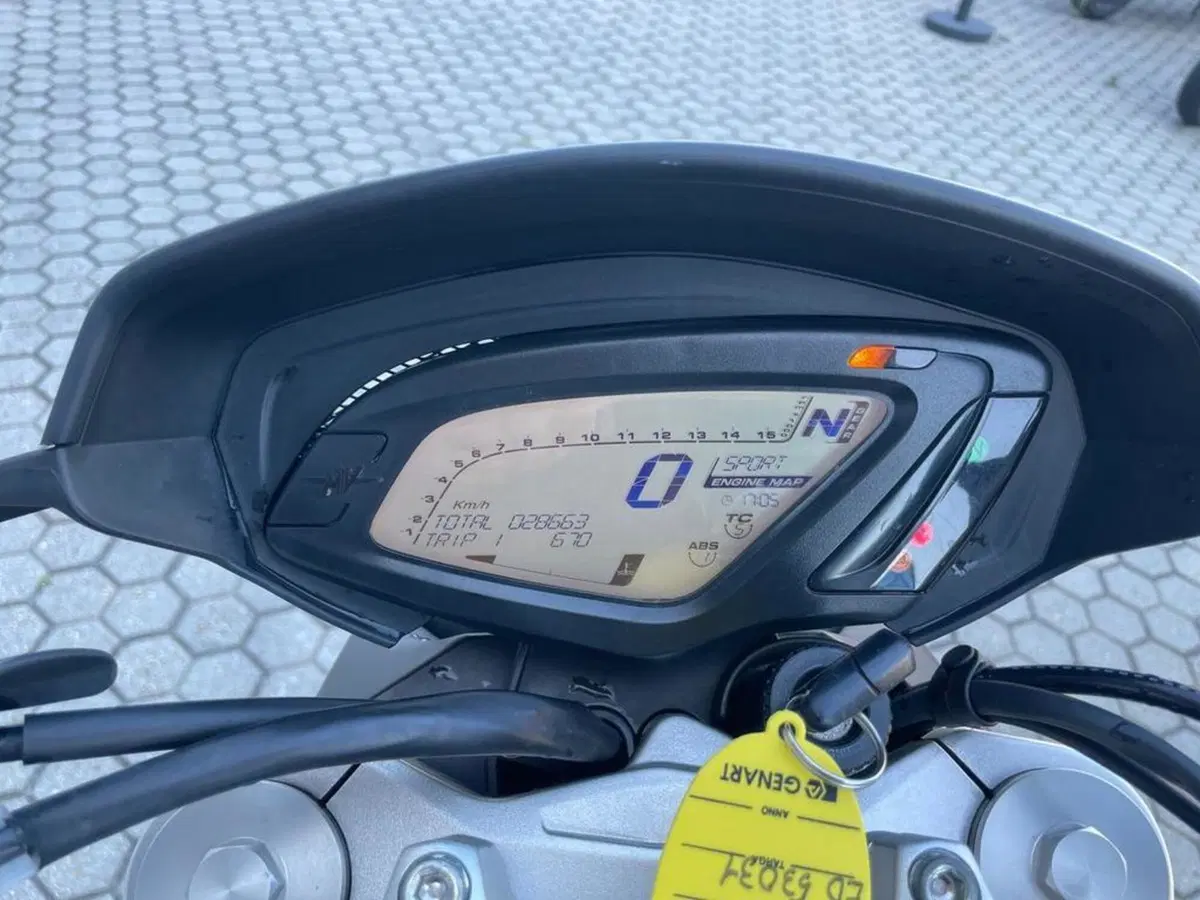 MV Agusta Brutale 675 EAS (2011 - 14) (6)