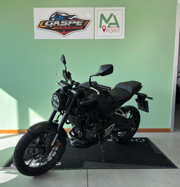 Honda CB 300 R (2022 - 25) (4)