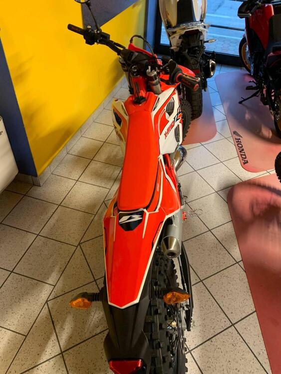 Betamotor RR X-PRO 125 2T Enduro (2025) (2)