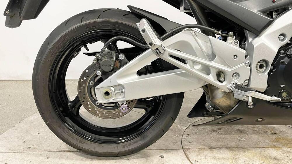 Suzuki GSR 600 (2006 - 11) (3)