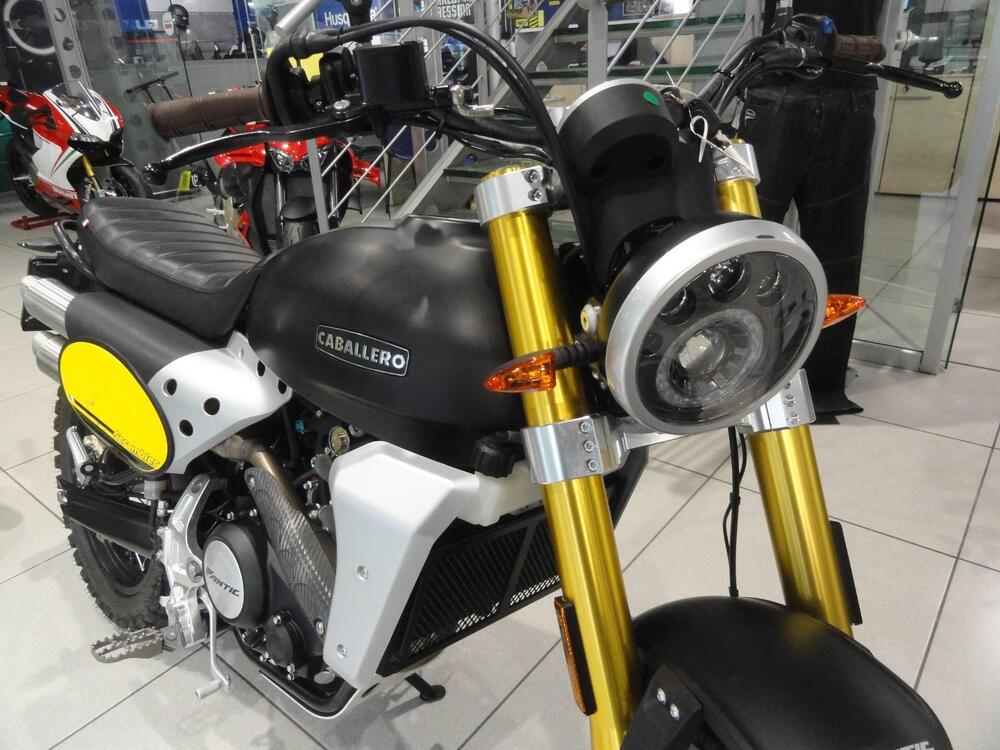 Fantic Motor Caballero 125 Scrambler (2021 - 23) (3)