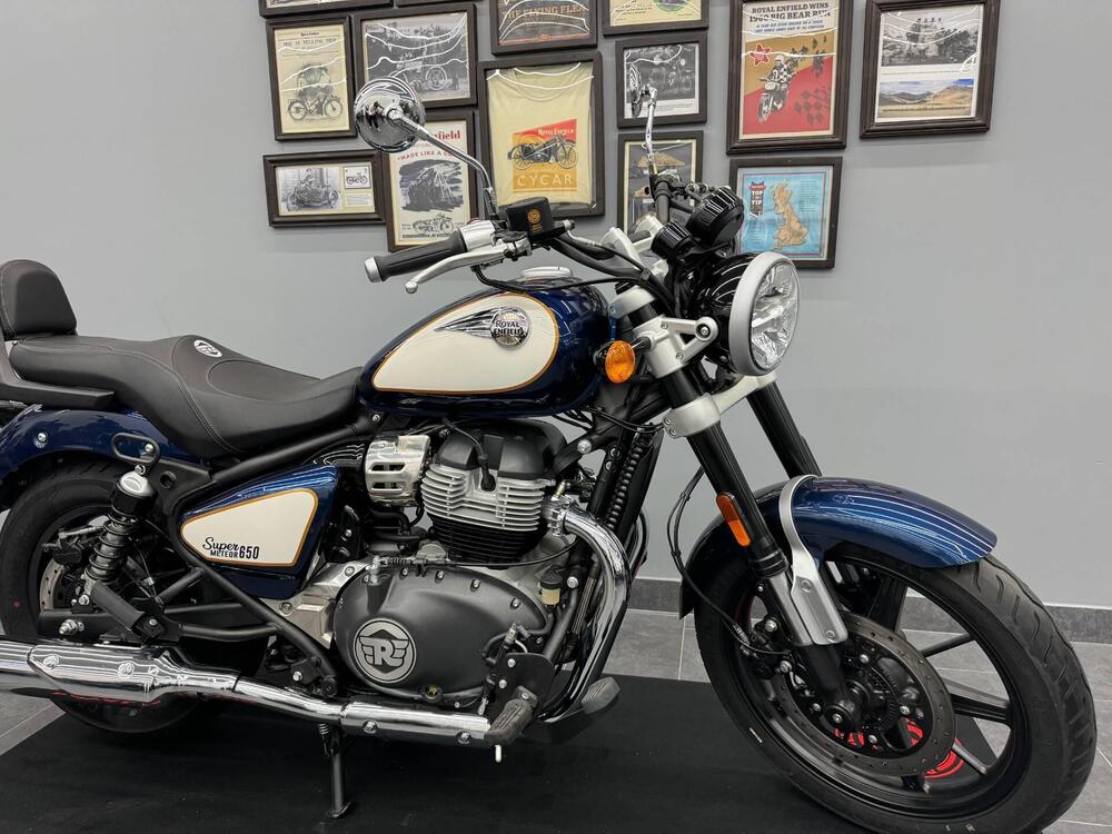 Royal Enfield Super Meteor 650 (2023 - 25) (2)