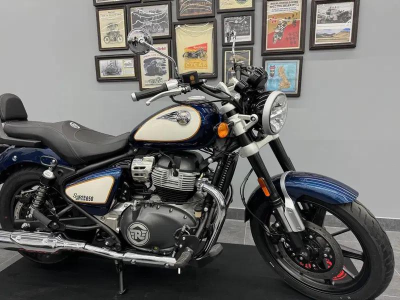 Royal Enfield Super Meteor 650 (2023 - 26) (2)