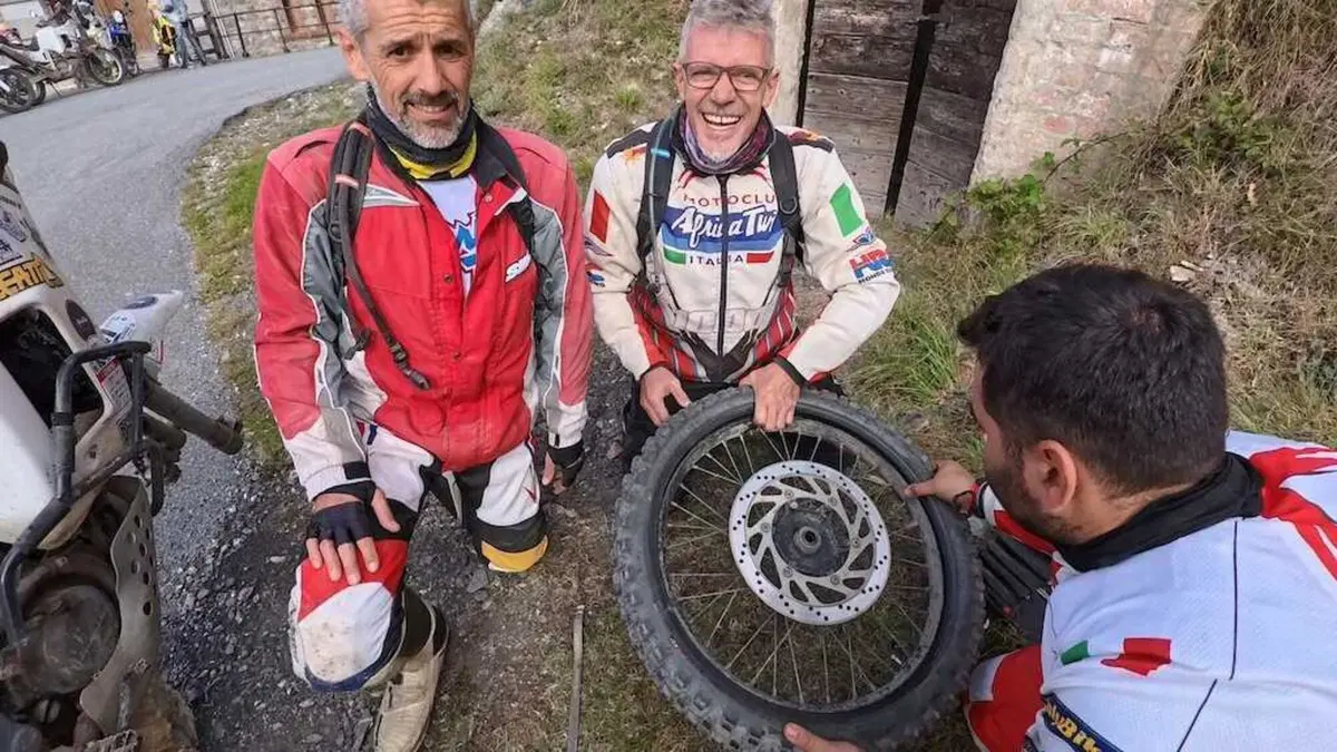 1ª HAT Legend. Le storiche moto degli anni ’80 sulle leggendarie strade di Piemonte e Liguria (20)