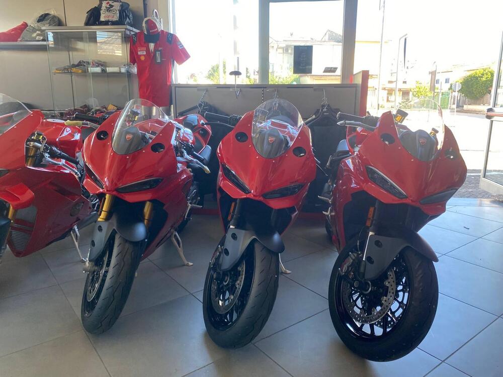 Ducati Panigale V2 S (2025)