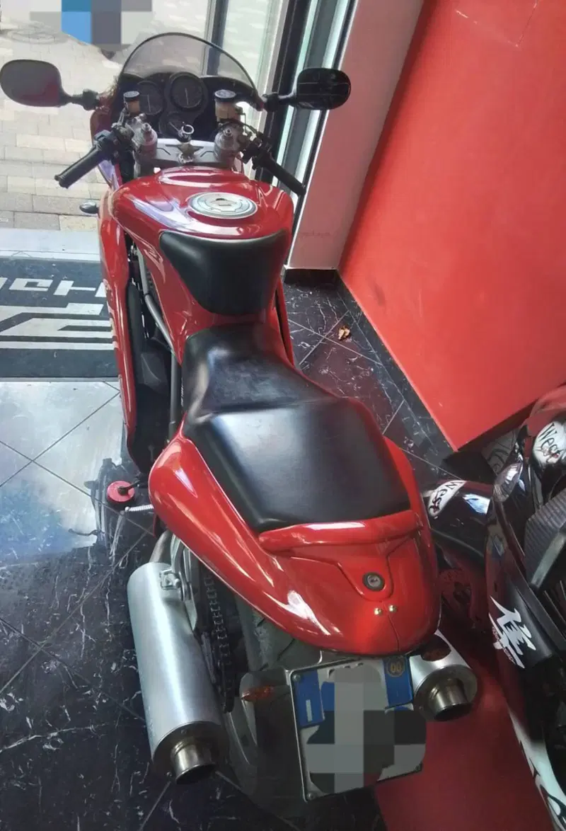 Ducati 900 SS (6)