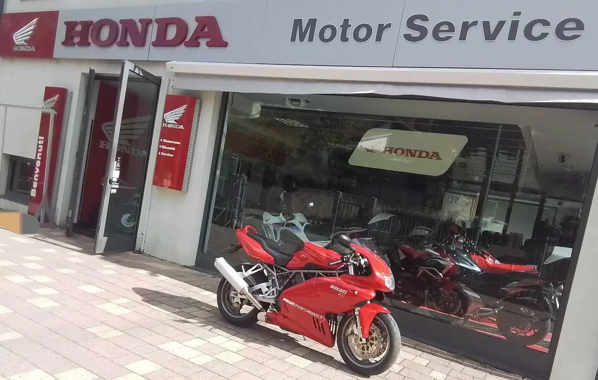 Ducati 900 SS (9)
