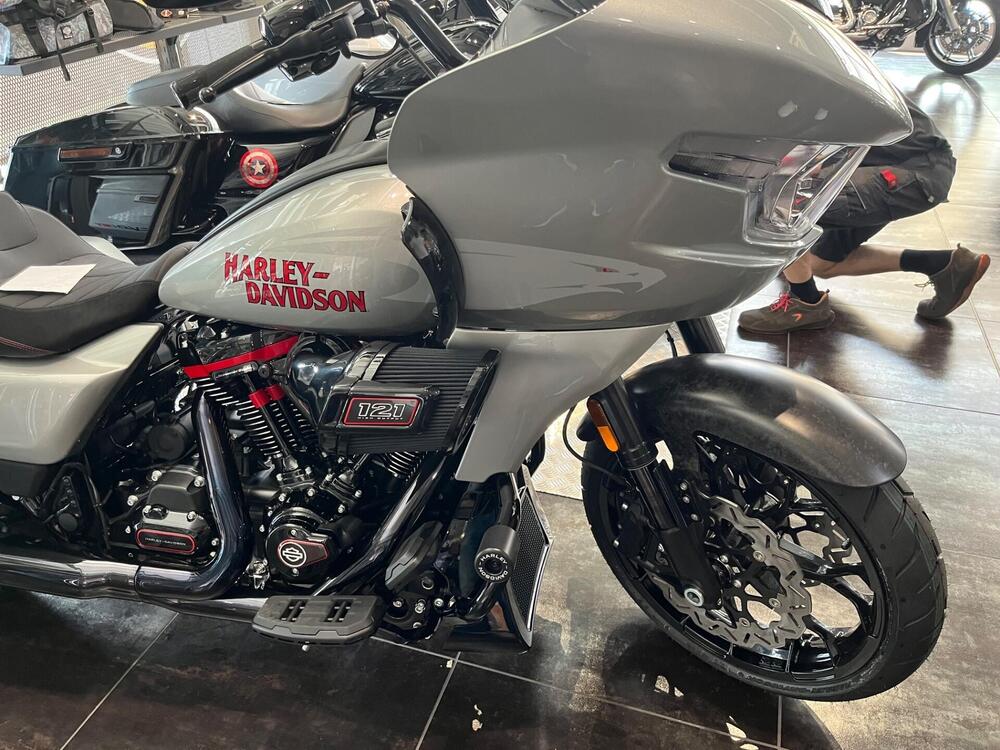 Harley-Davidson CVO Road Glide ST (2025)