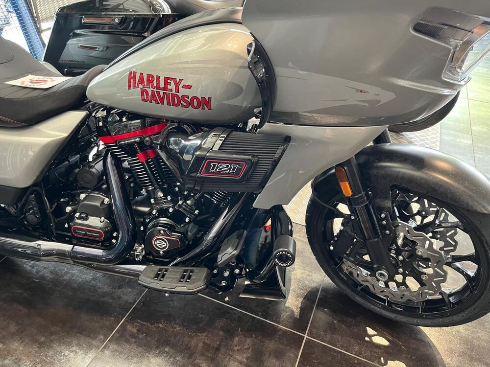 Harley-Davidson CVO Road Glide ST (2025) (3)